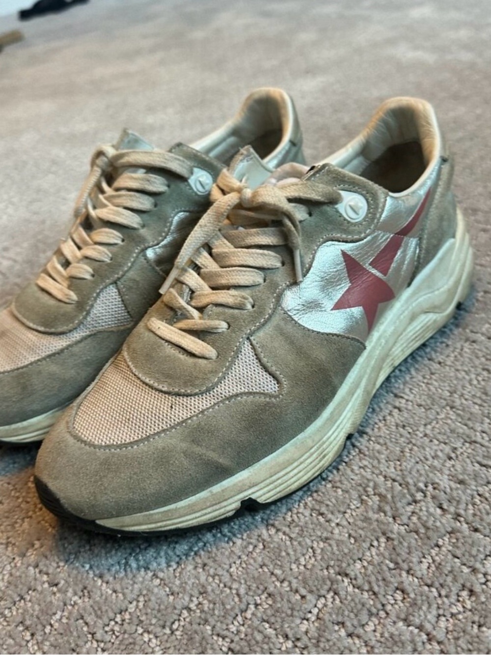 Golden Goose Women's Beige Suede Sneakers with Pink Star